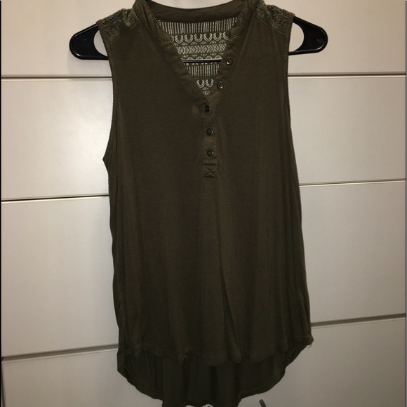 Green sleeveless top - Picture 1 of 5